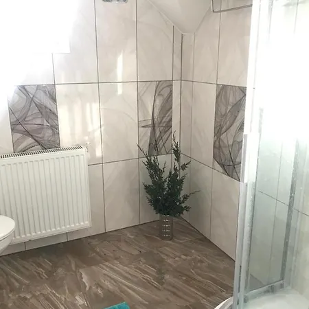 Kodumajutus Viimsis Eraldi 36m2-suurune Tuba Eramajas *