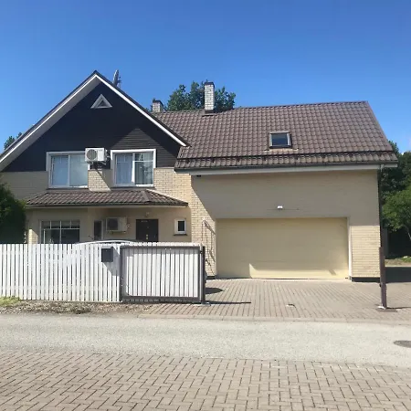 Kodumajutus Viimsis Eraldi 36m2-suurune Tuba Eramajas Lubja